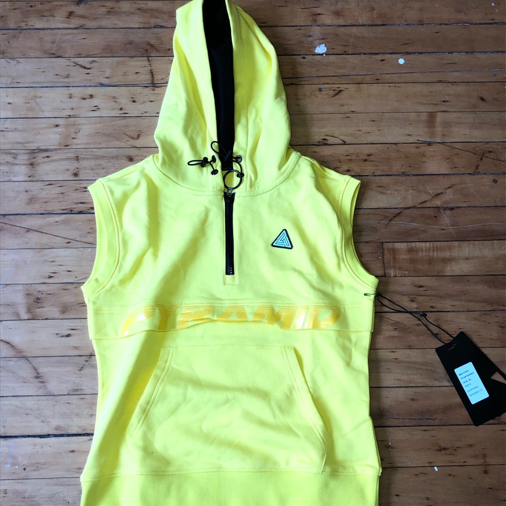 Black Pyramid vest